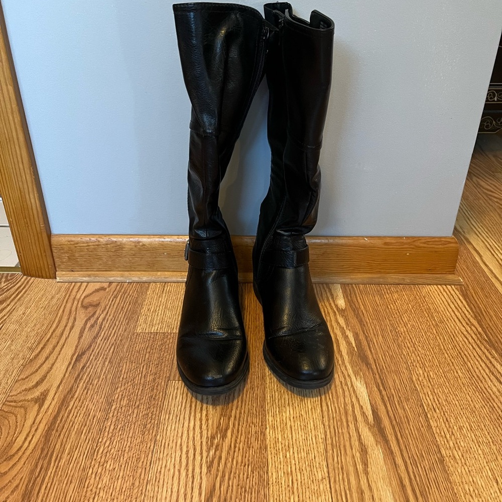Black Boots